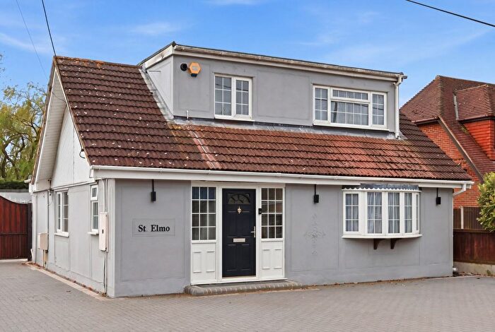 4 Bedroom Chalet For Sale In Windsor Road, Basildon, Essex, SS13