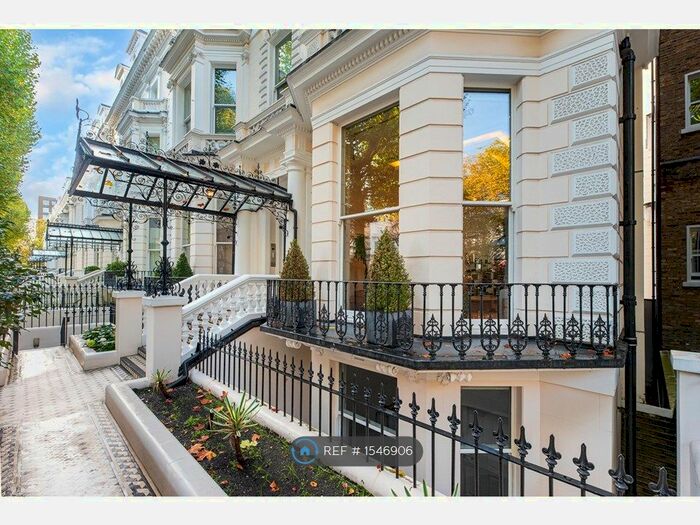 3 Bedroom Flat To Rent In Holland Park, London, W11