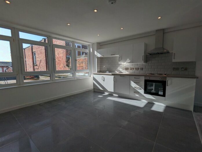 2 Bedroom Apartment To Rent In Apartment, Queen Anne House, PR8