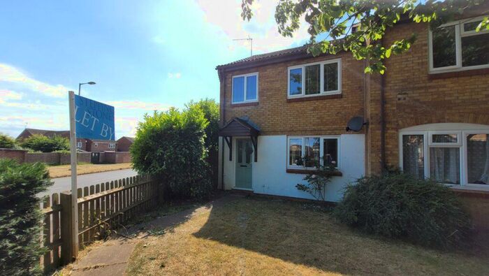 3 Bedroom End Of Terrace House To Rent In Rye Close, Banbury, Oxon, OX16