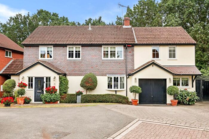 5 Bedroom Detached House For Sale In The Lindens, Loughton, IG10