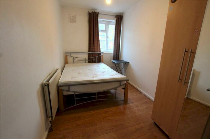 1 Bedroom Property To Rent In Bethnal Green Road, London, E2