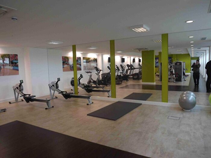2 Bedroom Duplex For Sale In Bramwell Way, London, E16