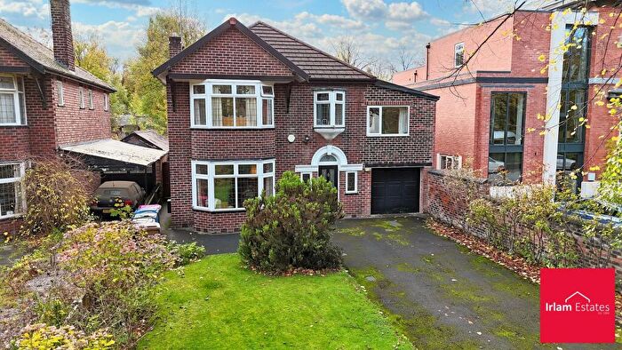 4 Bedroom Detached House For Sale In Ellesmere Road, Eccles, M30
