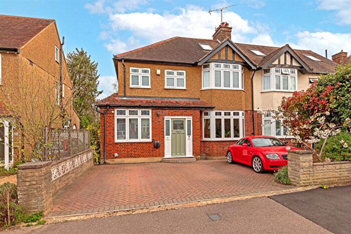 4 Bedroom Semi Detached House For Sale In Seymour Road, St. Albans, AL3