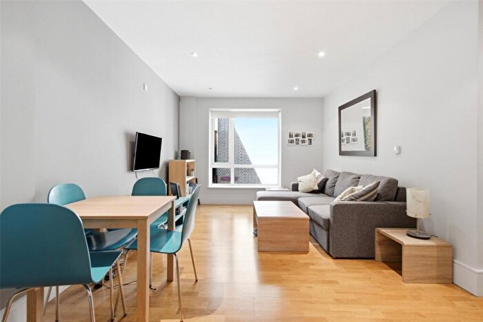 1 Bedroom Apartment To Rent In Railway Street, London, N1