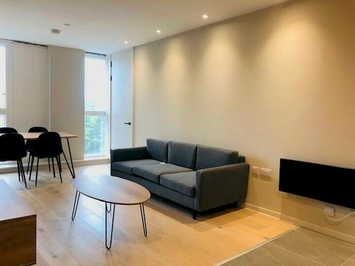 2 Bedroom Apartment To Rent In City Gardens, B Spinners Way, Manchester, M15