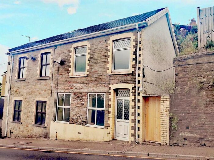 4 Bedroom Terraced House To Rent In High Street, Llantrisant, Pontyclun CF72