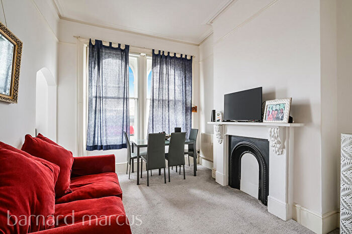 1 Bedroom Flat To Rent In Archway Road, Highgate, London, N6
