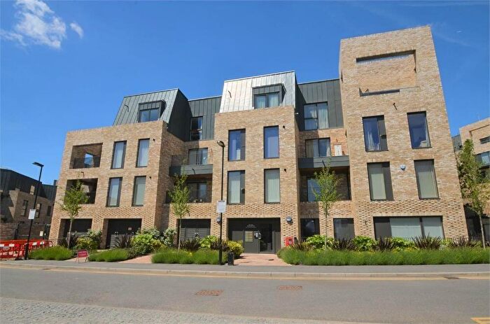 2 Bedroom Apartment To Rent In Flat, Caledonian Building, Mill Hill, NW7