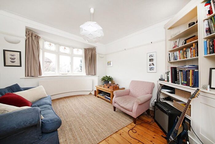 3 Bedroom Semi-Detached House To Rent In Thurlow Hill, Dulwich, London, SE21