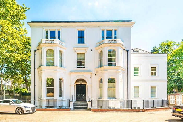 2 Bedroom Flat To Rent In Cambridge Park, East Twickenham, TW1