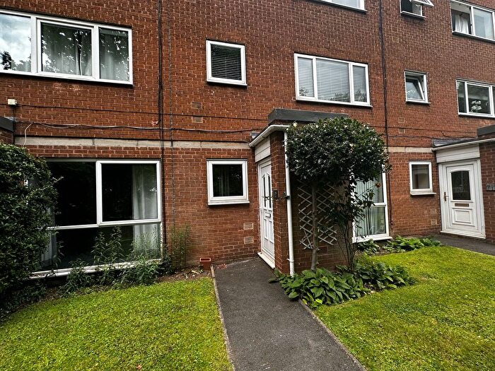 1 Bedroom Flat To Rent In Selwood Flats, Doncaster Road, Rotherham, S65