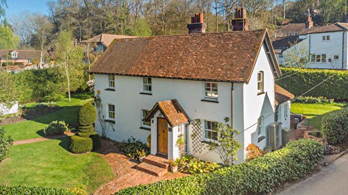 3 Bedroom Detached House For Sale In Rotten Row, Bradfield, Berkshire, RG7