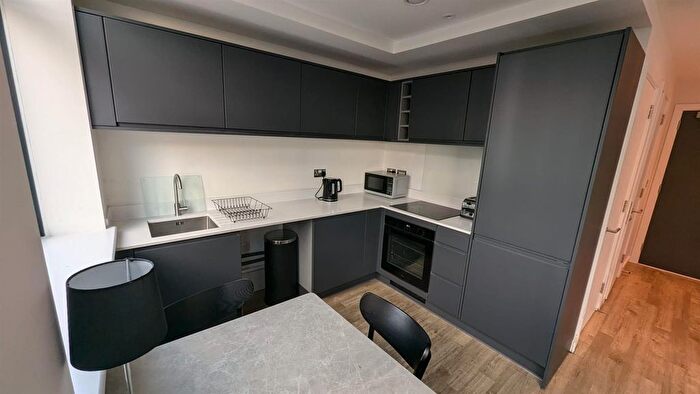 1 Bedroom Flat To Rent In Paragon House, Seymour Grove, M16