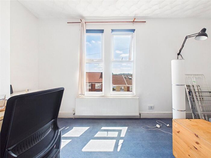 1 Bedroom Apartment For Sale In Brendon Road, Bristol, BS3