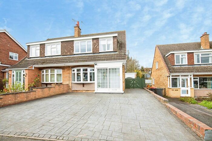 3 Bedroom Semi-Detached House For Sale In St Leonards View, Polesworth, B78