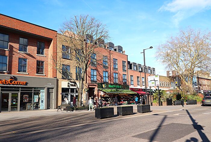 1 Bedroom Flat To Rent In High Street, Brentwood, CM14