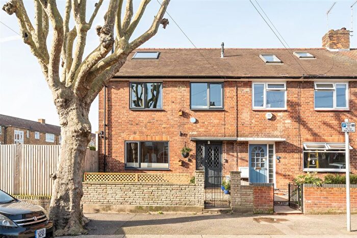 4 Bedroom End Terrace House For Sale In Chewton Road, Walthamstow, E17