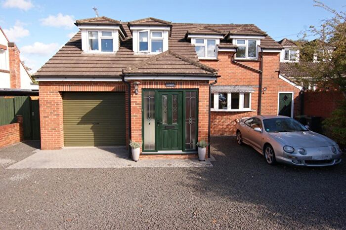 4 Bedroom Detached House For Sale In Ivor Road, Corfe Mullen, Wimborne, BH21