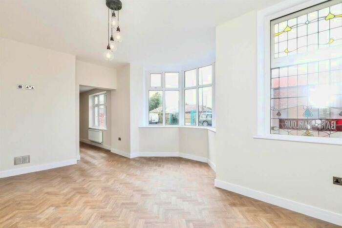 2 Bedroom Flat For Sale In Hunter Grove, Torworth, Retford, DN22