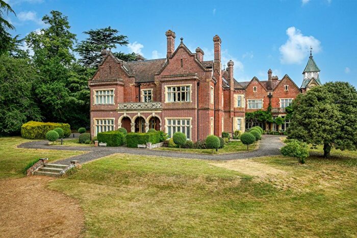 2 Bedroom Flat For Sale In Gloucester Court, Croxley Green, Rickmansworth, WD3