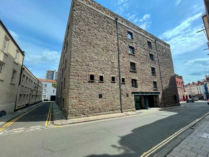 2 Bedroom Apartment To Rent In Protheroes House, Hobbs Lane, City Centre, BS1