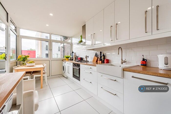 3 Bedroom Flat To Rent In Beckwith House, London, E2