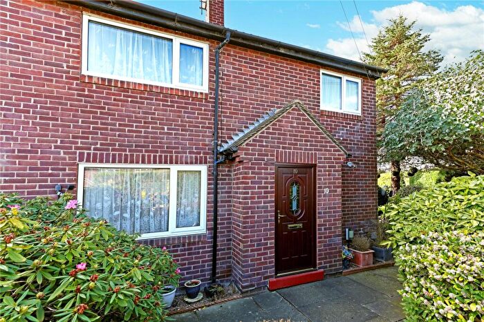 3 Bedroom Semi Detached House For Sale In Woodhall Grove, Methley, Leeds, West Yorkshire, LS26