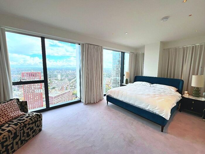 3 Bedroom Flat To Rent In Apartment, River Park Tower, Nine Elms Lane, London, SW8