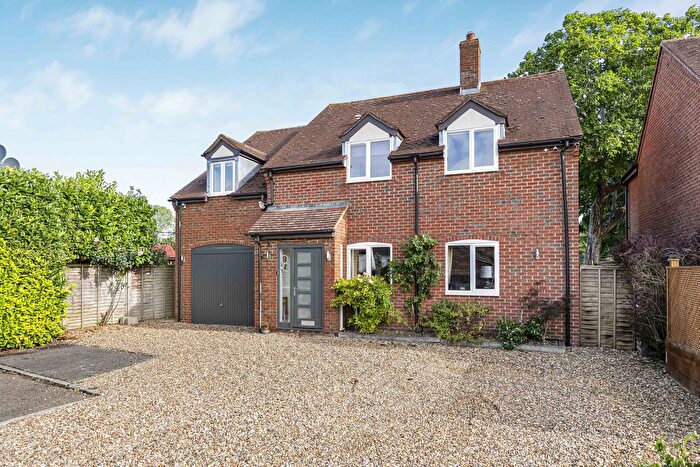 5 Bedroom Detached House For Sale In The Laurels, Stadhampton, OX44