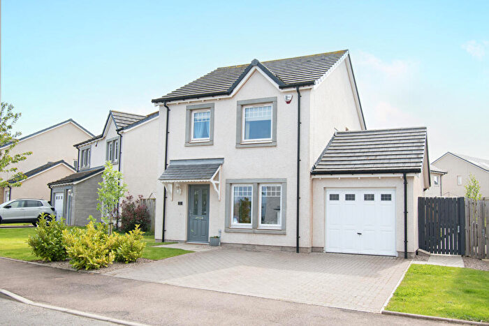 3 Bedroom Detached House For Sale In Lyall Way, Laurencekirk, AB30