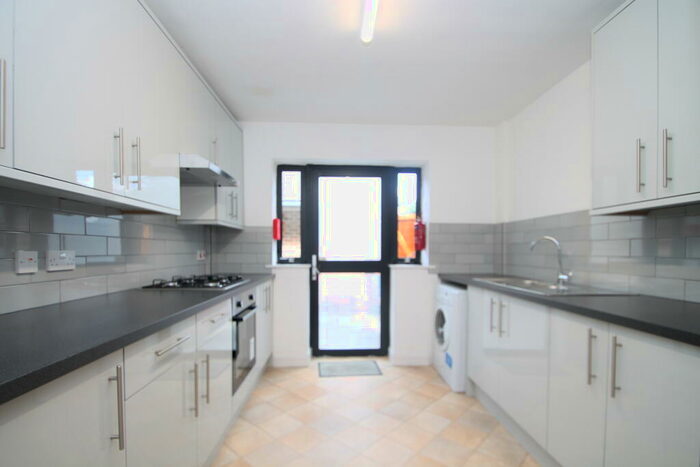 3 Bedroom House To Rent In North Street, Bromley, BR1