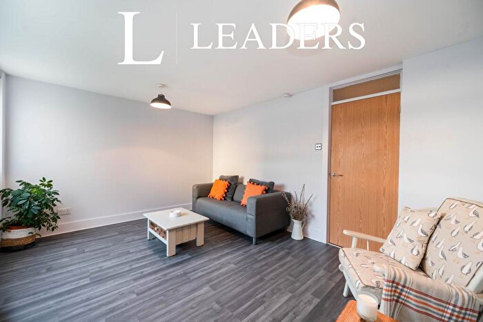 3 Bedroom Maisonette To Rent In Fort Cumberland Road, Southsea, PO4