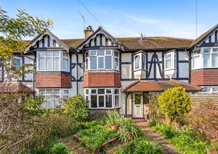 3 Bedroom Terraced House For Sale In South Farm Road, Worthing, BN14