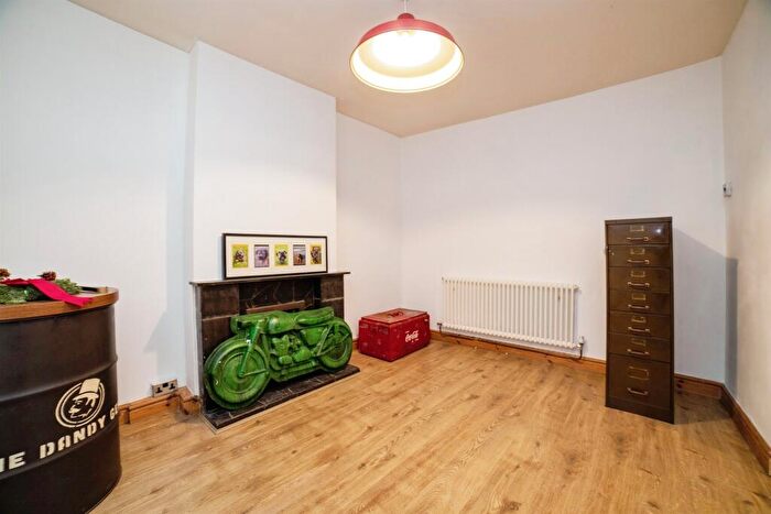 4 Bedroom End Of Terrace House For Sale In Bridge Street, Langley Mill, Nottingham, NG16
