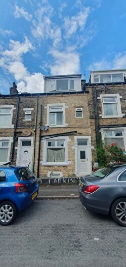 4 Bedroom Terraced House To Rent In Denby Street, Bradford, BD8