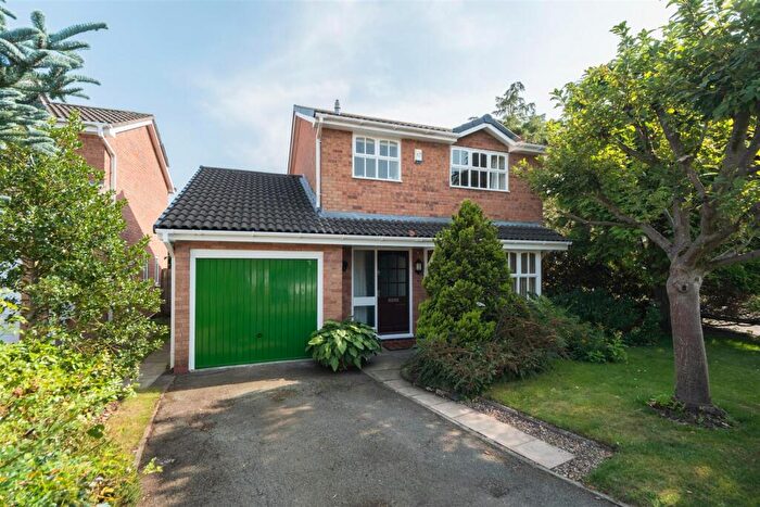3 Bedroom Detached House For Sale In Cedar Close, Lostock Gralam, Northwich, CW9