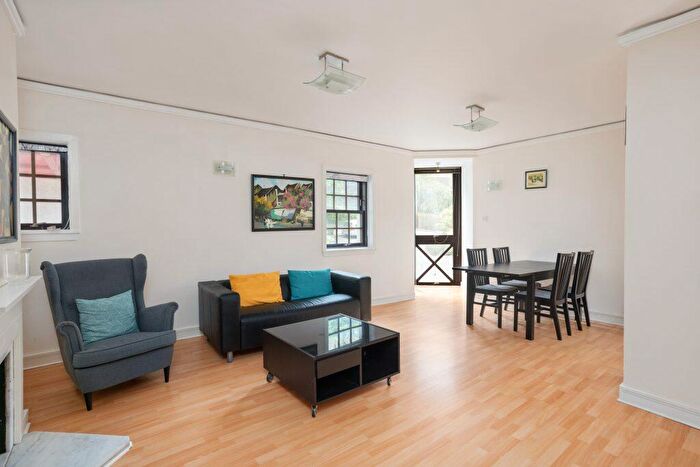 2 Bedroom Flat To Rent In Lt – Hawthornbank Lane, Edinburgh, EH4