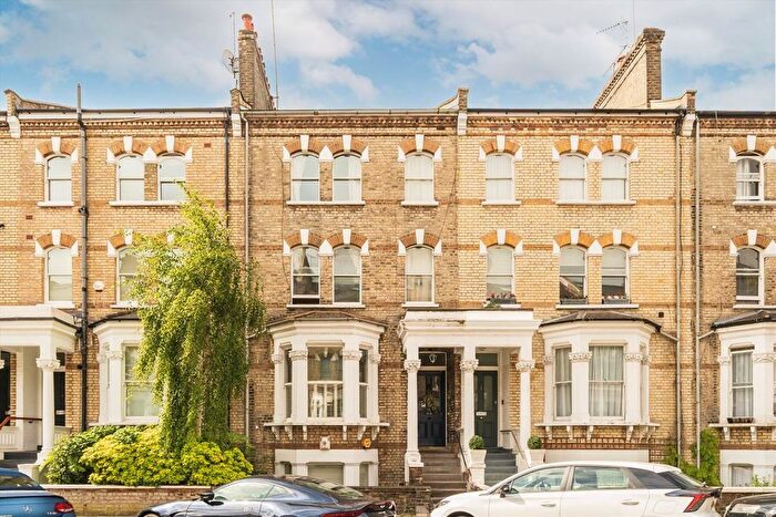 4 Bedroom Flat To Rent In Edith Road, West Kensington, W14