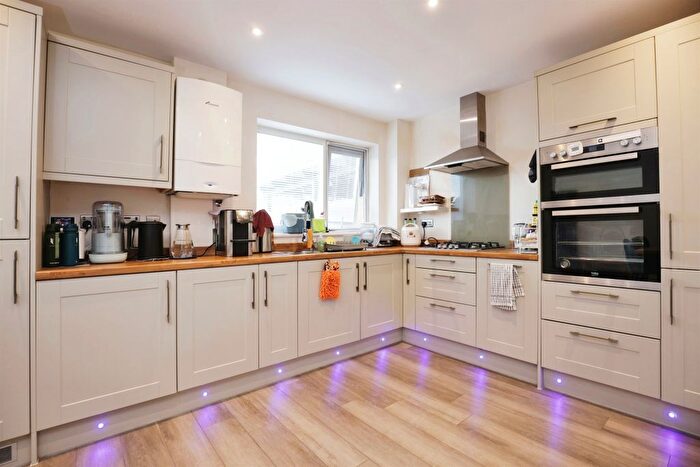 3 Bedroom Terraced House For Sale In Buckley Road, Leamington Spa, CV32