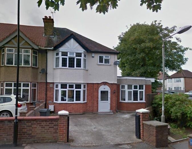 4 Bedroom Semi-Detached House To Rent In The Green, Heston, Hounslow, TW5
