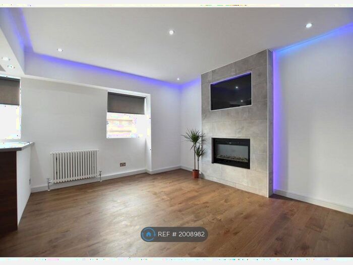 2 Bedroom Flat To Rent In Laurel Place, Glasgow, G11