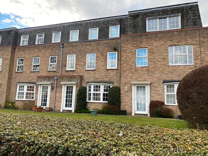 2 Bedroom Apartment To Rent In The Gables, Old North Road, Royston, SG8