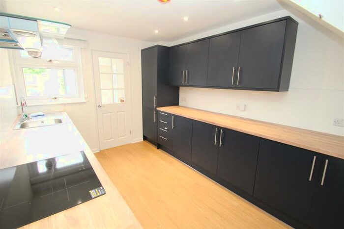 3 Bedroom End Of Terrace House To Rent In Tresilian Square, Hemel Hempstead, HP2