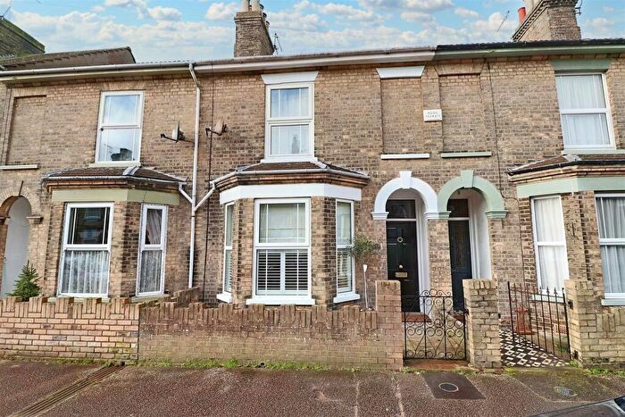 3 Bedroom Terraced House For Sale In Park Road, Lowestoft, NR32