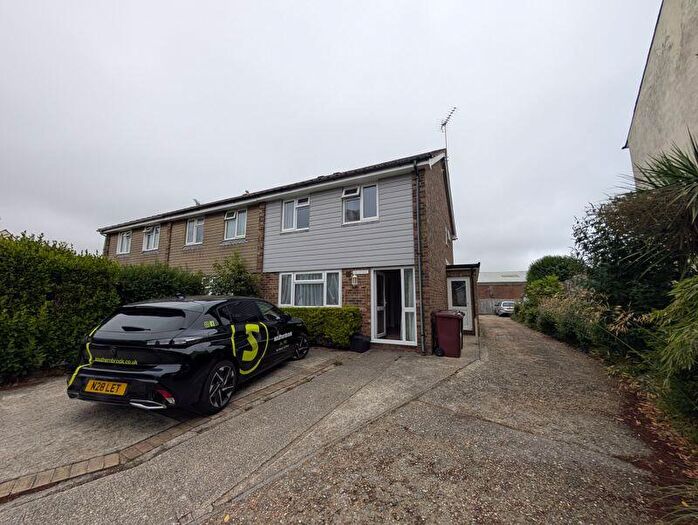 6 Bedroom Semi-Detached House To Rent In Whyke Road, Chichester, PO19