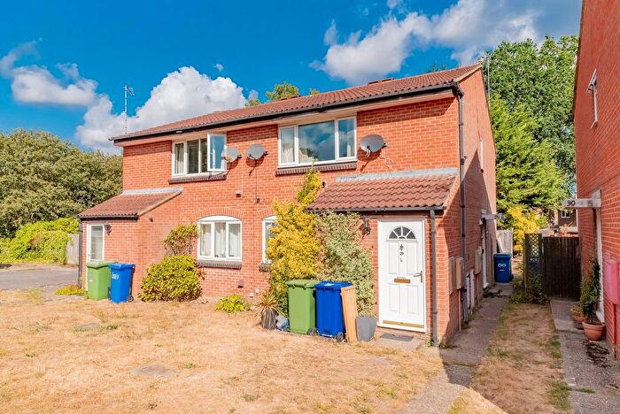 1 Bedroom Maisonette For Sale In Wargrove Drive, College Town, GU47
