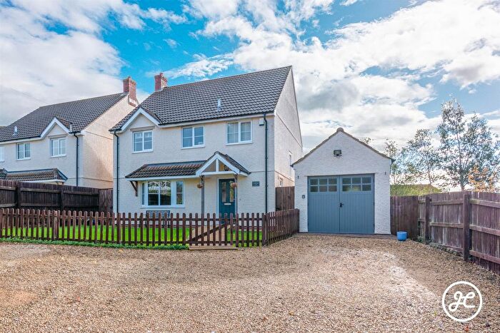 4 Bedroom Detached House For Sale In Durleigh Road, Bridgwater, TA6