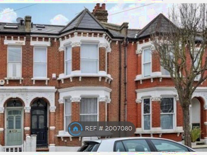 6 Bedroom Terraced House To Rent In Calbourne Road, London, SW12